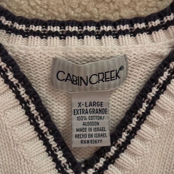 White V-neck sweater - Picture 2 of 2